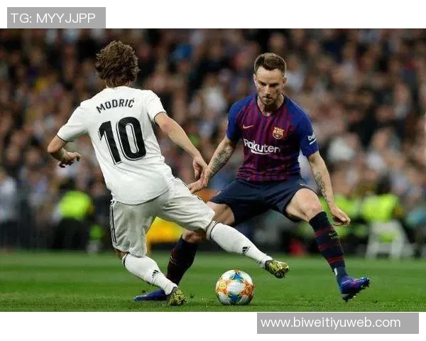 尤文图斯与莱切中卫加布里埃尔展开初步谈判引发关注