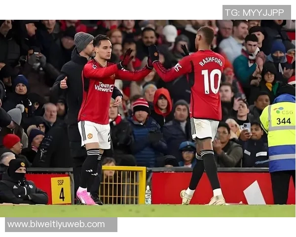 阿贾克斯与滕哈赫接触谈判狼队进展缓慢引发关注