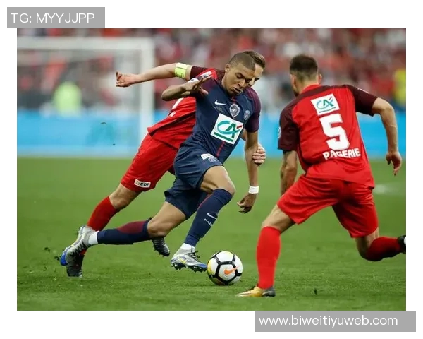 利扎拉祖分析姆巴佩缺阵后埃基蒂克与恩昆库的替代可能性 利扎拉祖分析姆巴佩缺阵后埃基蒂克与恩昆库的替代可能性