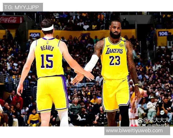 小里弗斯称赞克莱传奇地位现阶段只为热爱篮球而战